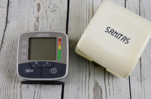 お年寄りが高血圧薬の副作用に悩んだ時、どうするべきか？
