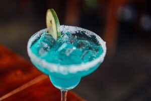 ウコンサプリを飲む人におすすめのお酒の選び方は？
